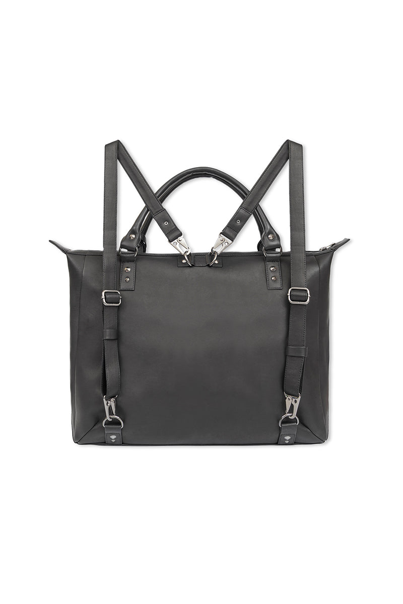 MESSENGER BAG IN BLACK