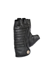 PLEATED GLOVES IN BLACK