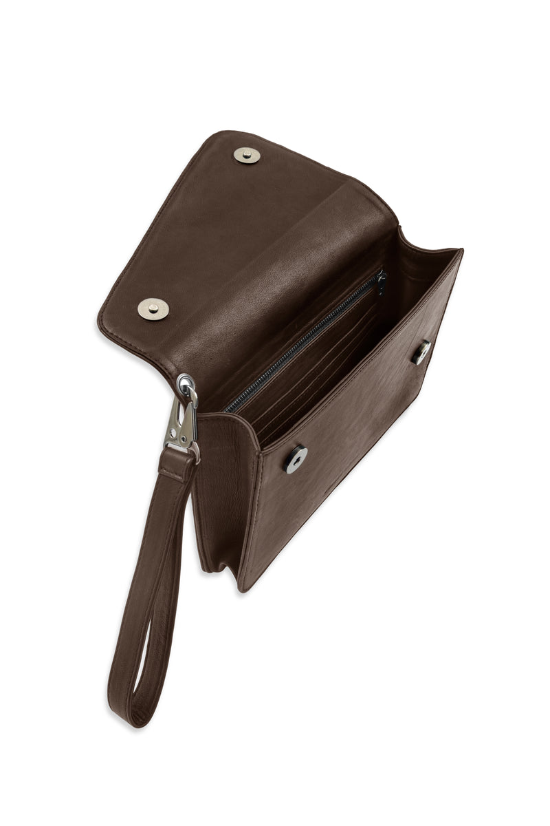 ASYM CLUTCH IN BROWN LEATHER