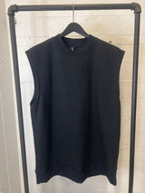 Sleeveless fleece sweater sample size L