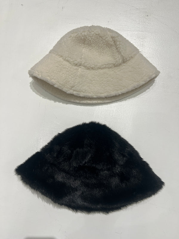 Bucket hat samples size M