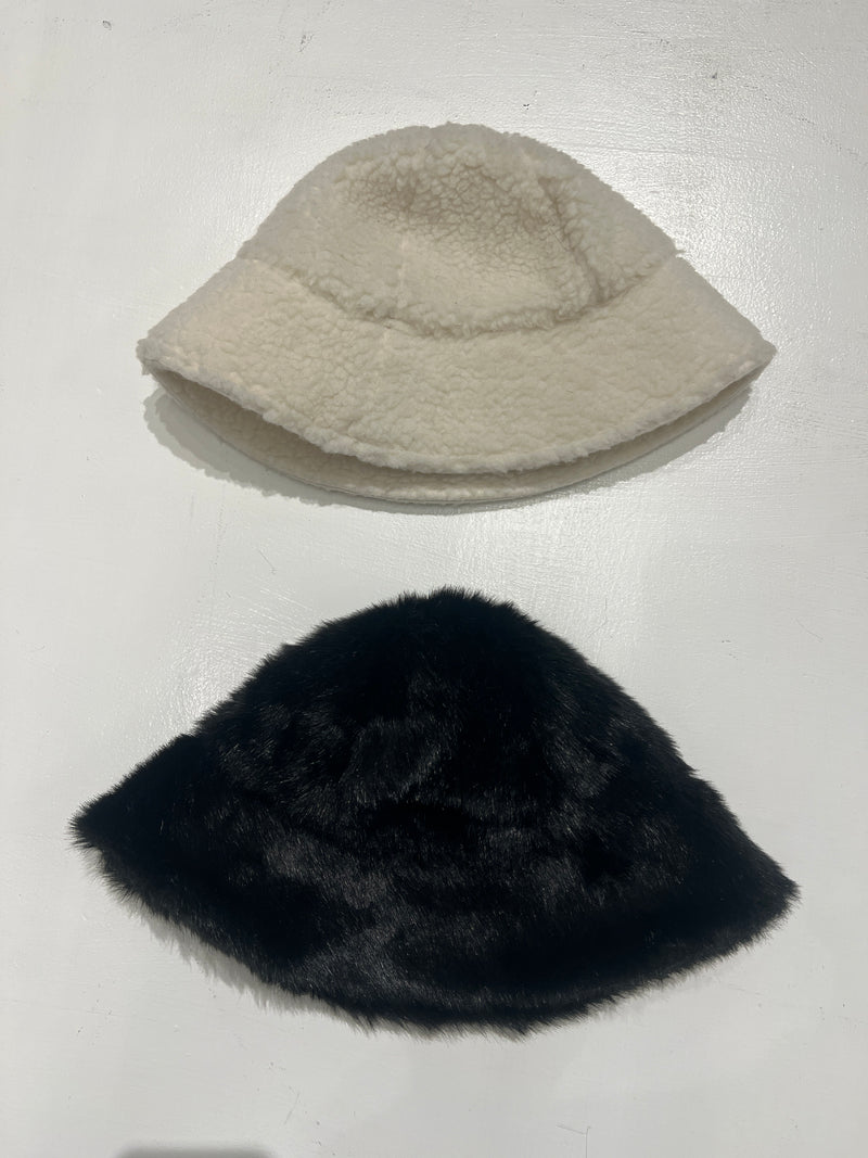 Bucket hat samples size M