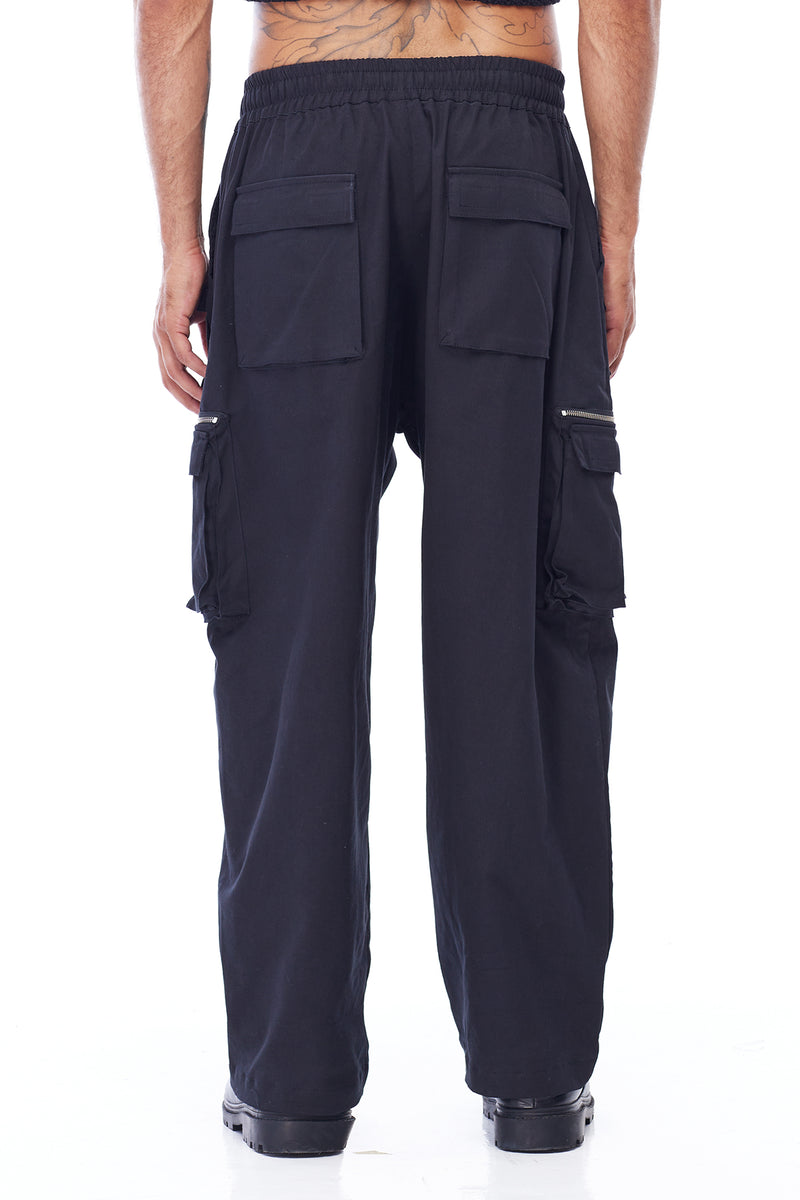 CARGO BOXER PANTS IN BLACK