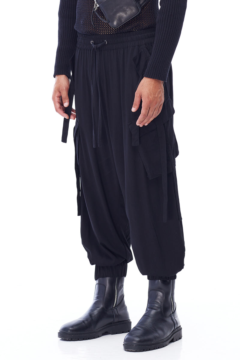 CARGO PANT IN BLACK LIGHTWEIGHT