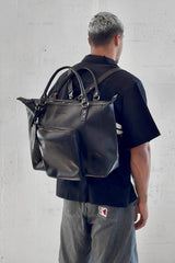 MESSENGER BAG IN BLACK